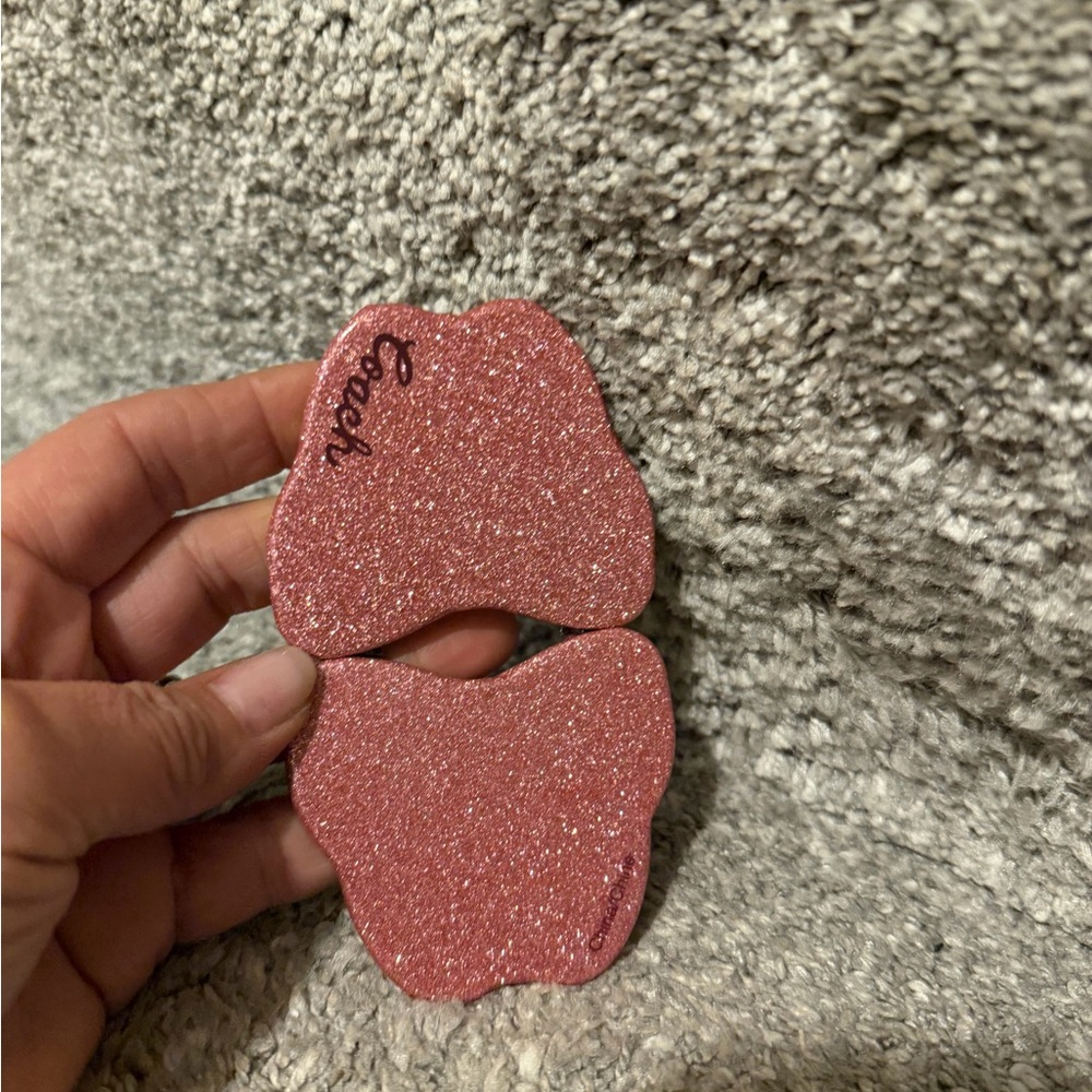 Coach Glitter Butterfly
Compact Mirror - Picture 6 of 7